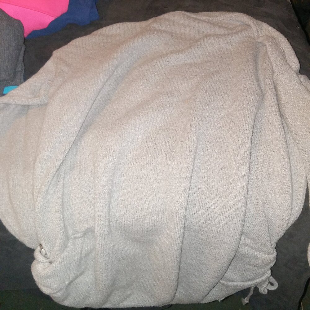 Debut womens sweater